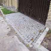 Мощение колотой брусчатки кругами